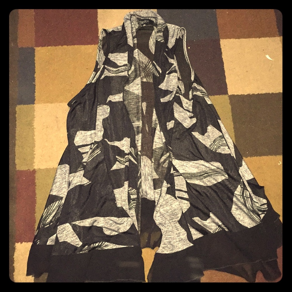 Sleeveless cardigan